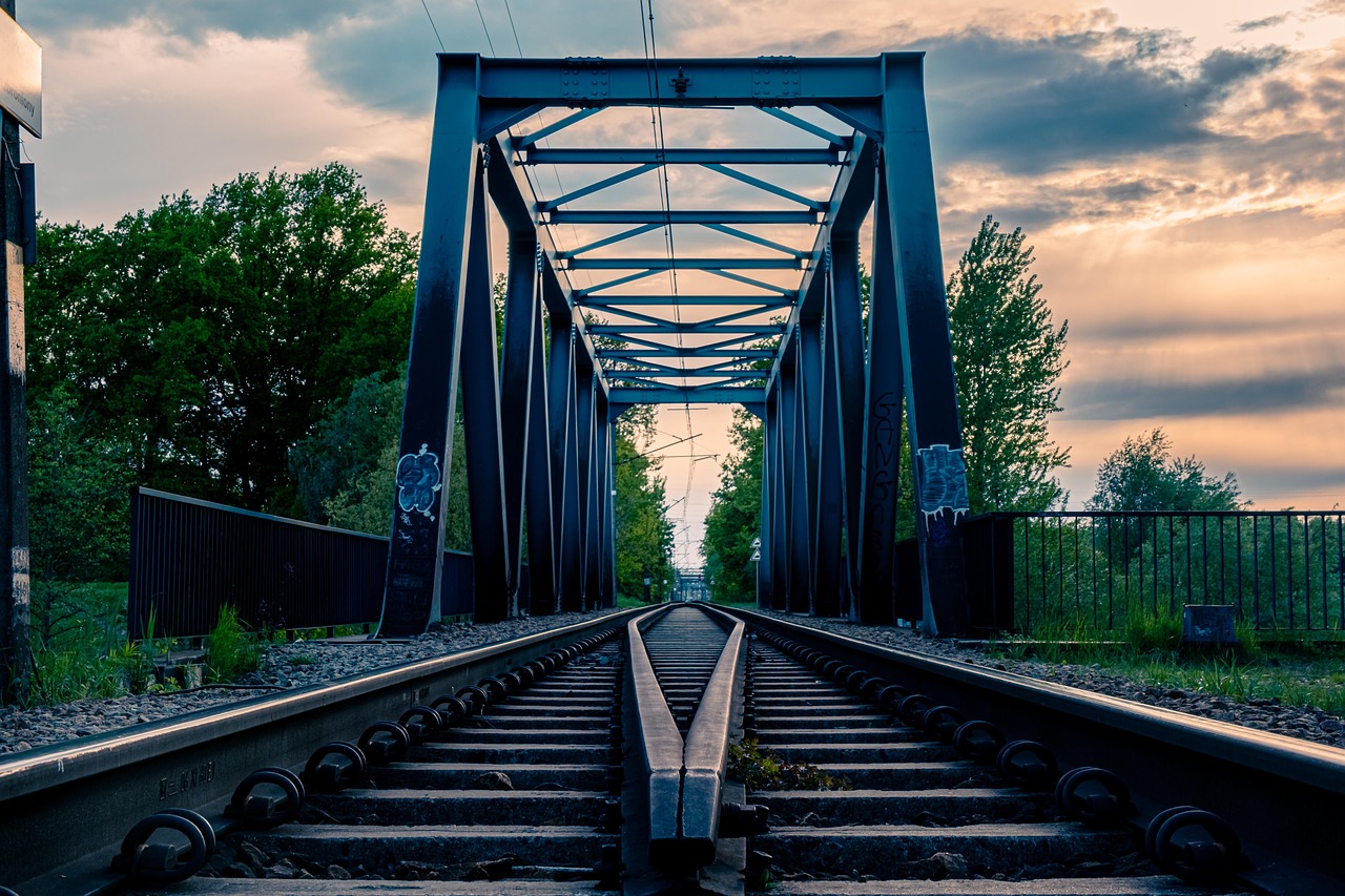 网站代实名实名账号：详情下载教程新版快手app